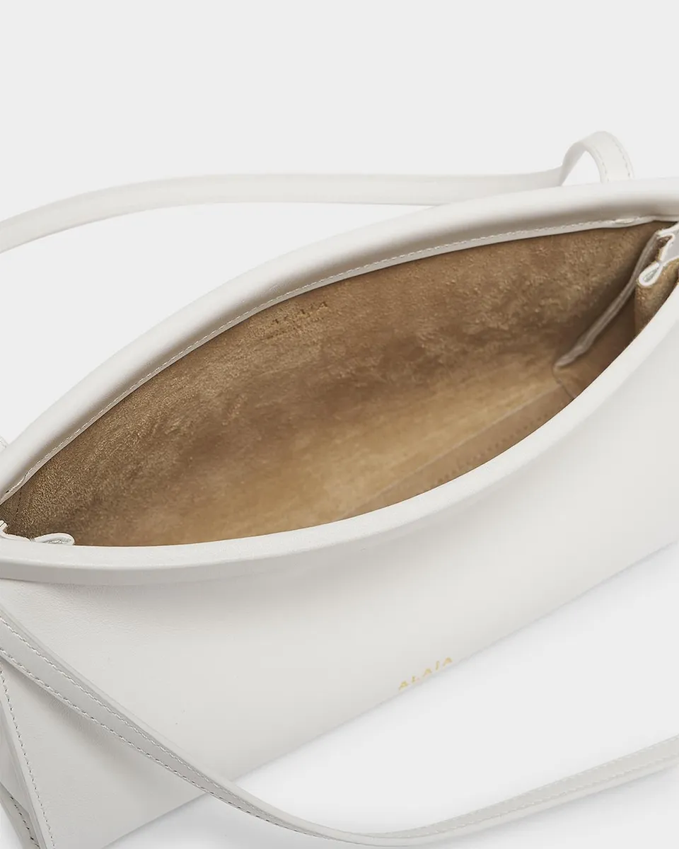 Alaïa Le Click Small Shoulder Bag in Glossy Leather | Thumbnail 4 Alaïa Le Click Small Shoulder Bag in Glossy Leather | Thumbnail 4