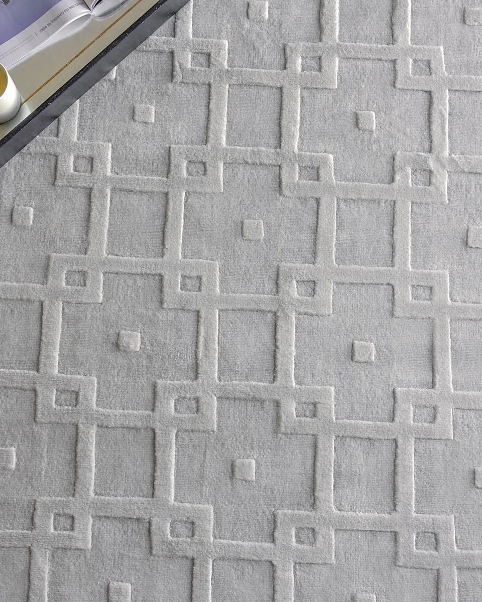 Exquisite Rugs Camora Hand-Loomed Silver Rug, 6 ' x 9 ' | Thumbnail 7