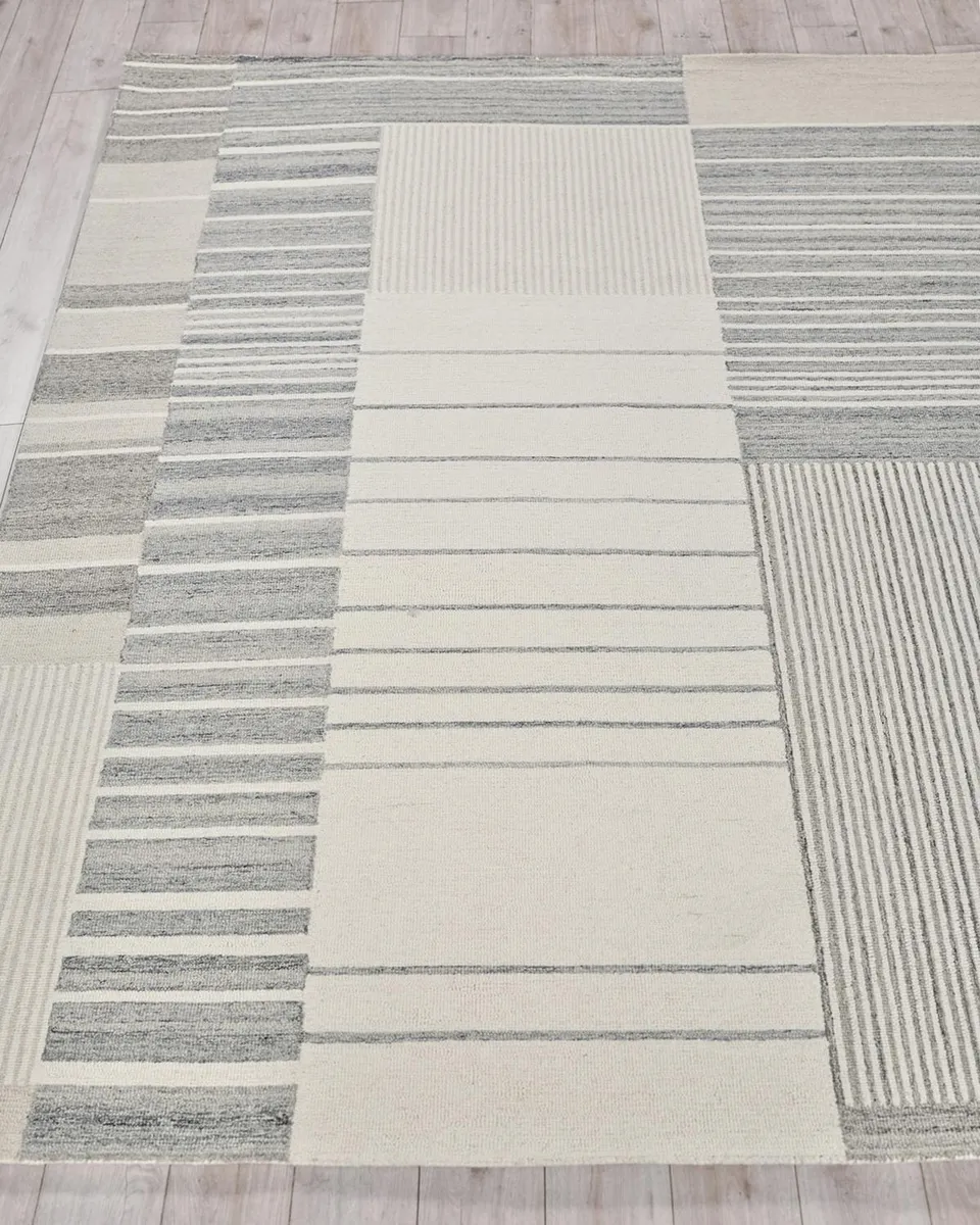 Exquisite Rugs Castine Hand-Tufted Silver Rug, 6 ' x 9 ' | Thumbnail 2