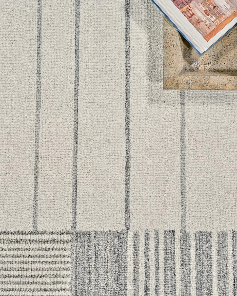 Exquisite Rugs Castine Hand-Tufted Silver Rug, 6 ' x 9 ' | Thumbnail 6