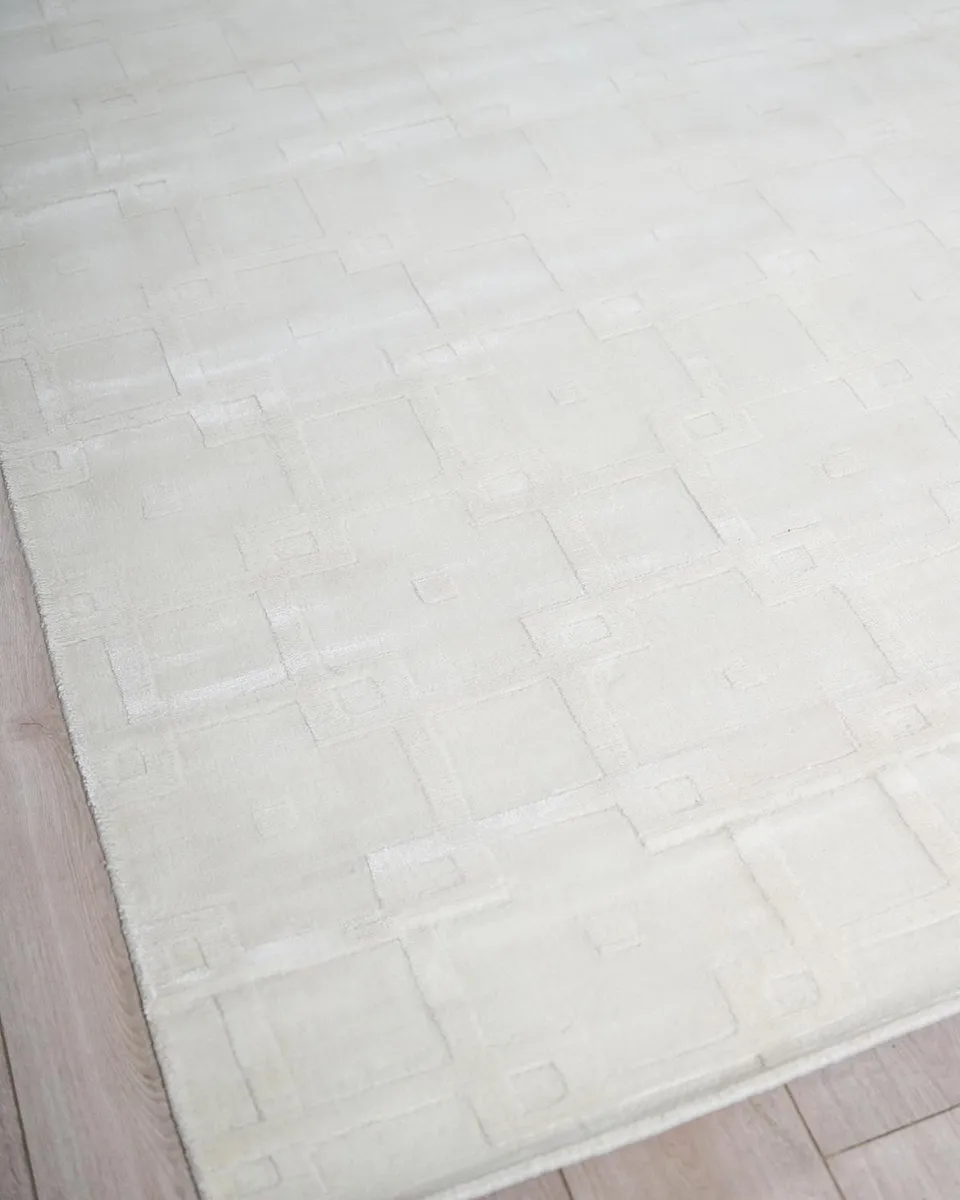 Exquisite Rugs Camora Hand-Loomed White Rug, 4 ' x 6 ' | Thumbnail 3