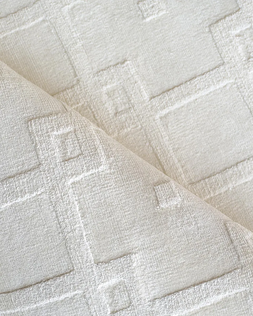 Exquisite Rugs Camora Hand-Loomed White Rug, 4 ' x 6 ' | Thumbnail 4