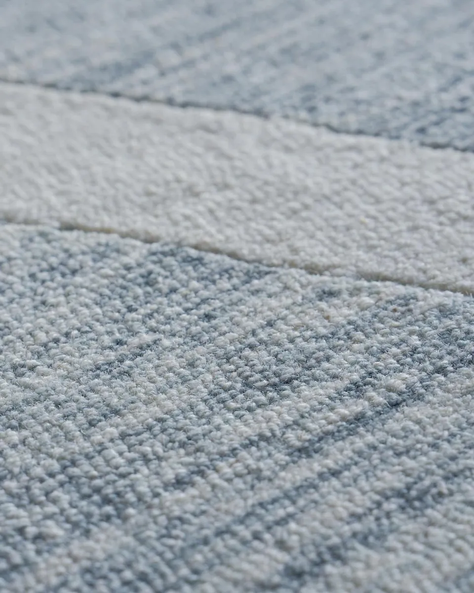 Exquisite Rugs Miami Hand-Tufted Silver/Ivory Rug, 6 ' x 9 ' | Thumbnail 6 Exquisite Rugs Miami Hand-Tufted Silver/Ivory Rug, 6 ' x 9 ' | Thumbnail 6