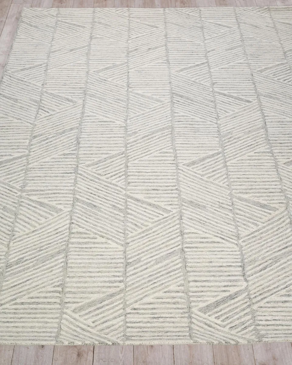 Exquisite Rugs Kascata Hand-Tufted Silver/Ivory Rug | Thumbnail 3