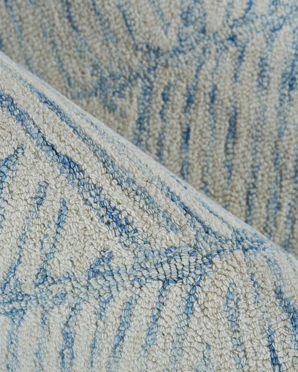Exquisite Rugs Kascata Hand-Tufted Blue/Ivory Rug | Thumbnail 4 Exquisite Rugs Kascata Hand-Tufted Blue/Ivory Rug | Thumbnail 4
