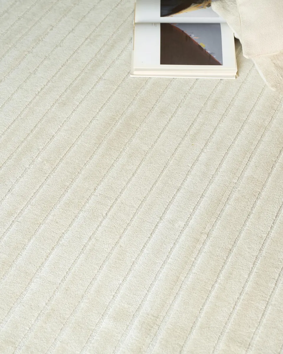 Exquisite Rugs Amani Hand-Loomed Beige Rug, 4 ' x 6 ' | Thumbnail 8 Exquisite Rugs Amani Hand-Loomed Beige Rug, 4 ' x 6 ' | Thumbnail 8