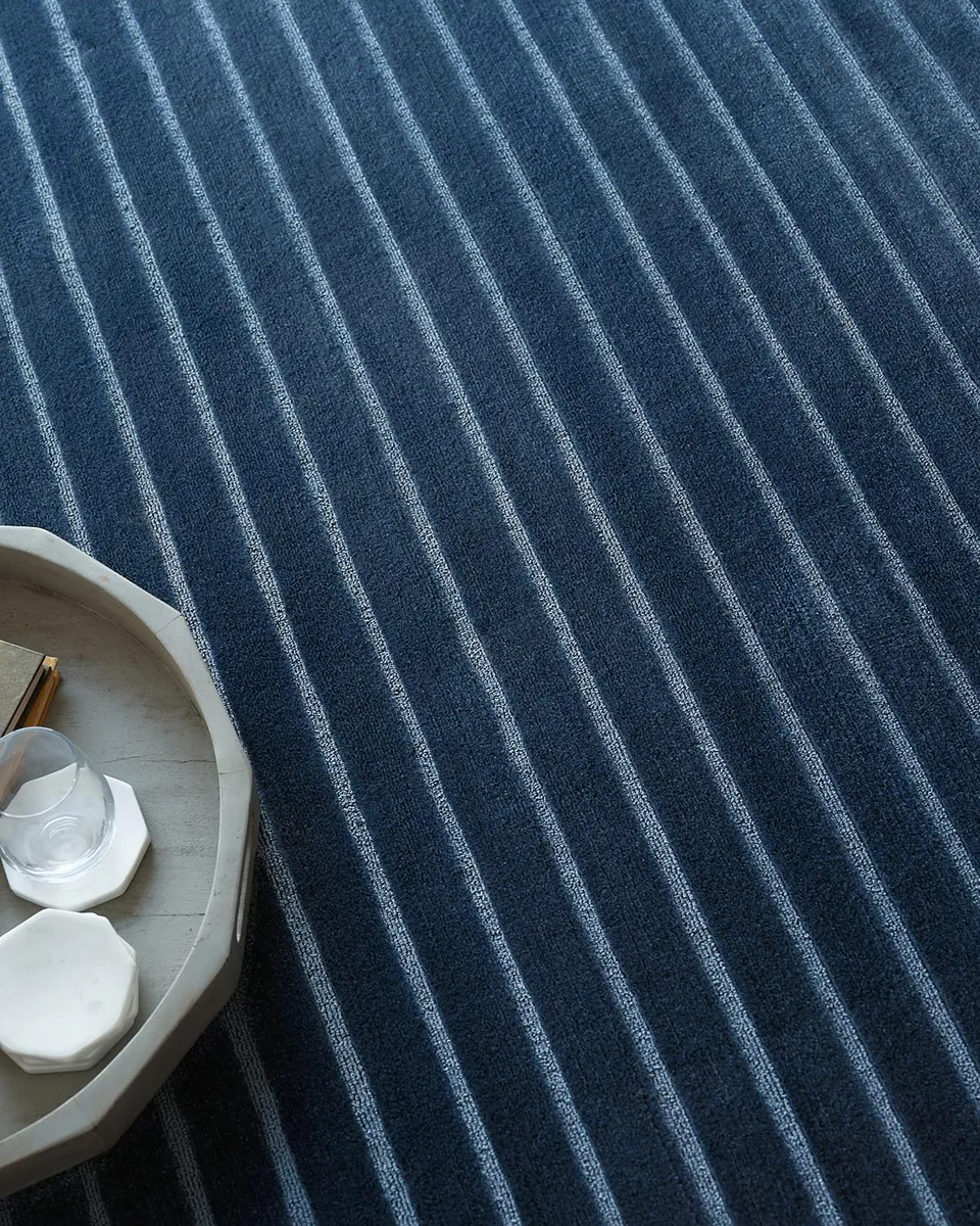 Exquisite Rugs Amani Hand-Loomed Navy Rug, 6 ' x 9 ' | Thumbnail 8 Exquisite Rugs Amani Hand-Loomed Navy Rug, 6 ' x 9 ' | Thumbnail 8