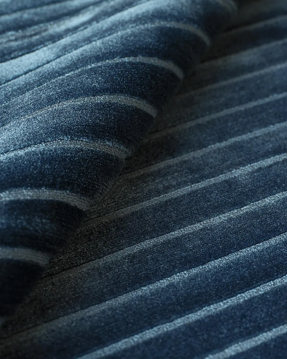 Exquisite Rugs Amani Hand-Loomed Navy Rug, 4 ' x 6 ' | Thumbnail 6 Exquisite Rugs Amani Hand-Loomed Navy Rug, 4 ' x 6 ' | Thumbnail 6