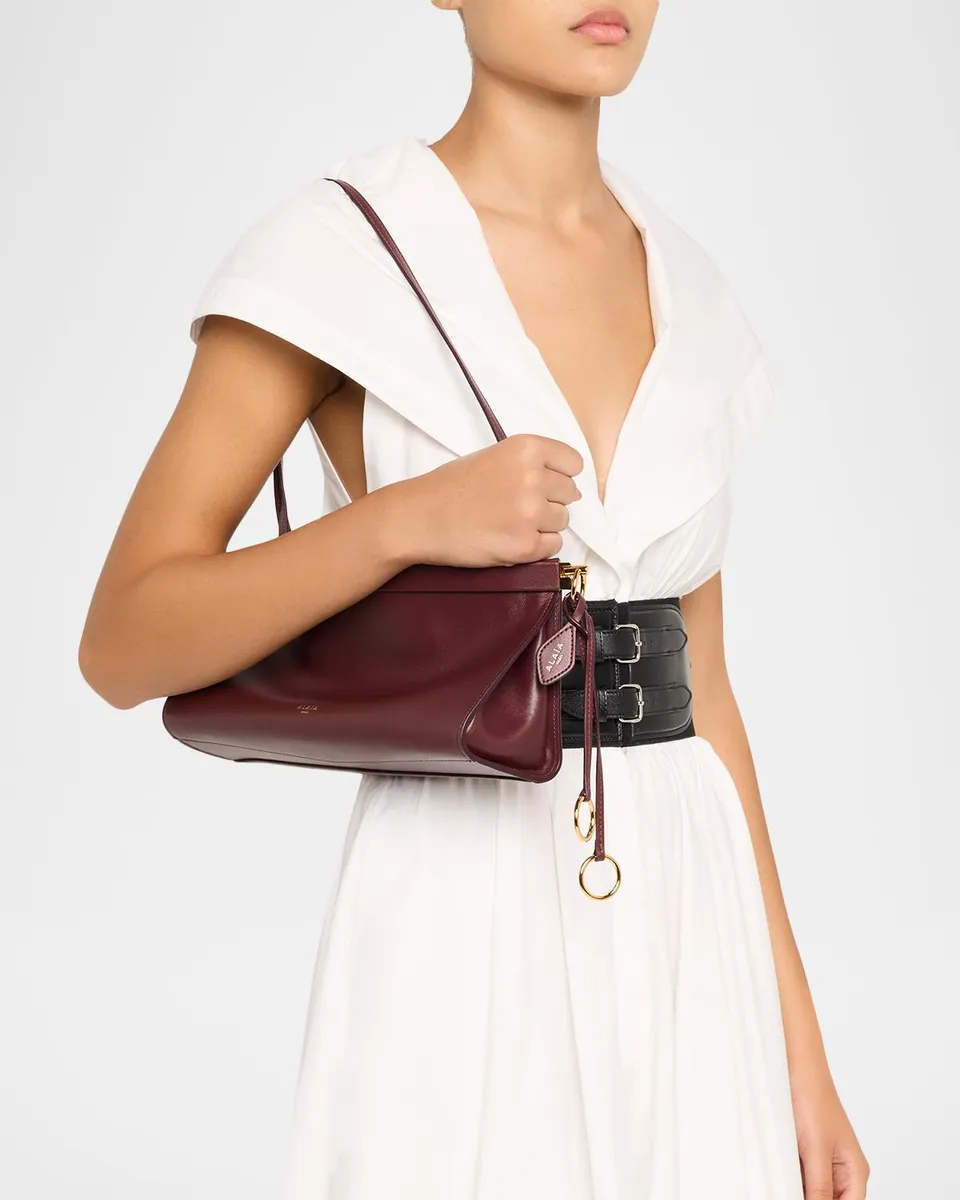 Alaïa Le Click Medium Shoulder Bag in Glossy Leather | Thumbnail 2 Alaïa Le Click Medium Shoulder Bag in Glossy Leather | Thumbnail 2