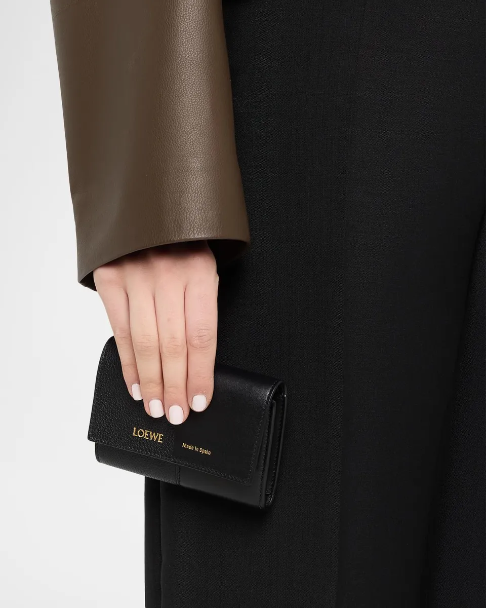 Loewe Duet Small Vertical Leather Wallet | Thumbnail 2 Loewe Duet Small Vertical Leather Wallet | Thumbnail 2