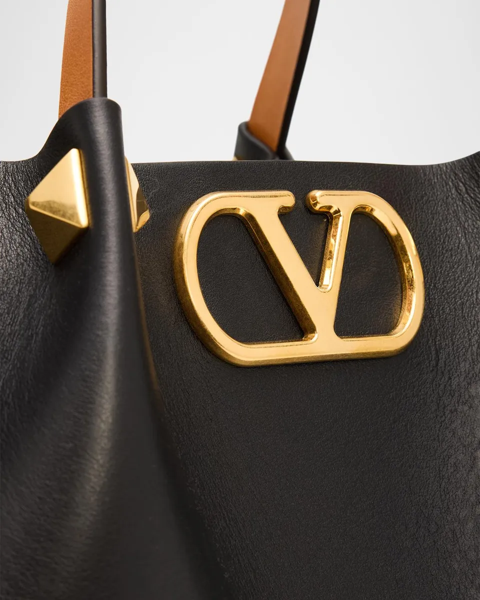 Valentino Garavani Medium Pleated Rockstud Leather Tote Bag | Thumbnail 6 Valentino Garavani Medium Pleated Rockstud Leather Tote Bag | Thumbnail 6