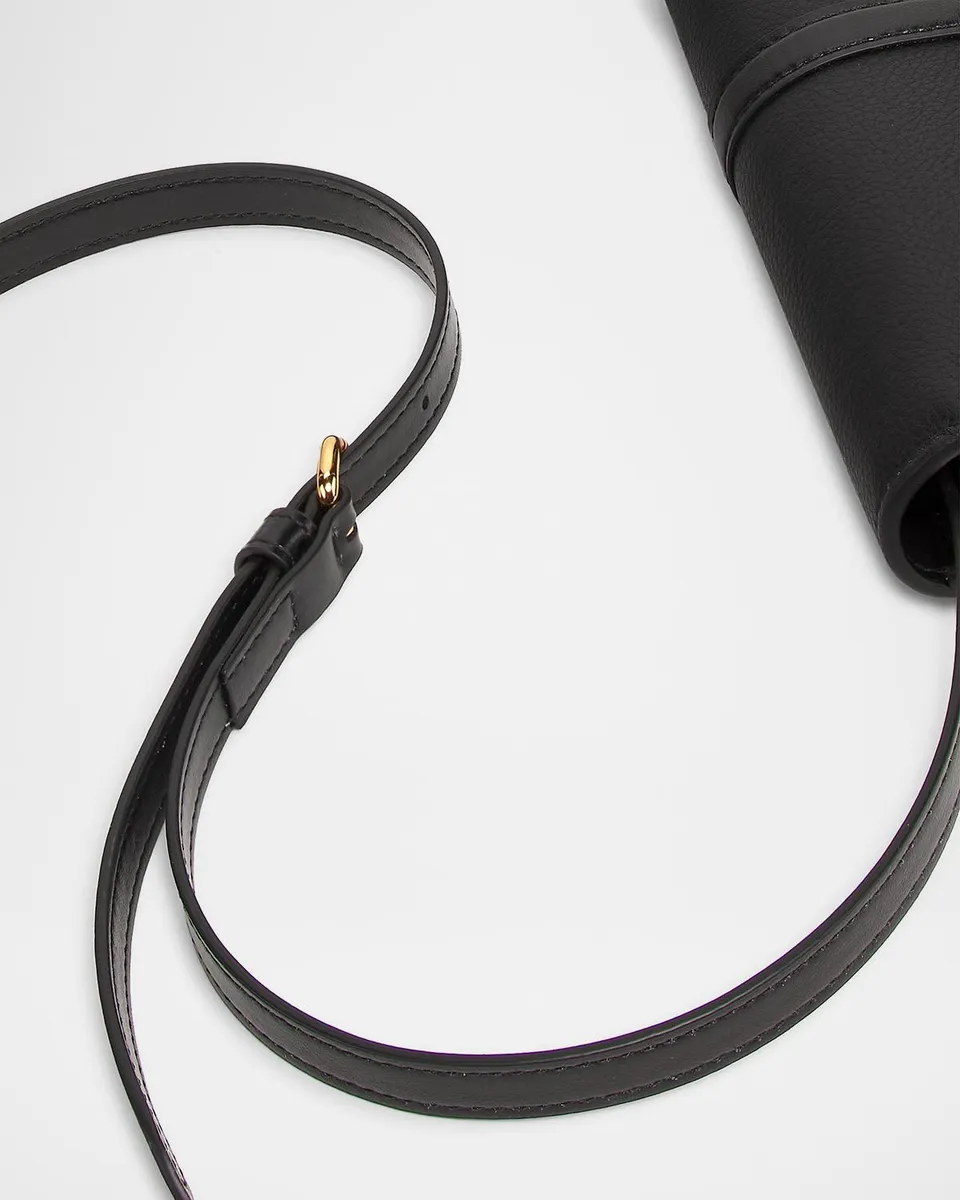 Stella McCartney Stella Ryder Embossed Grainy Eco Vegan Leather Wallet with Strap | Thumbnail 5 Stella McCartney Stella Ryder Embossed Grainy Eco Vegan Leather Wallet with Strap | Thumbnail 5