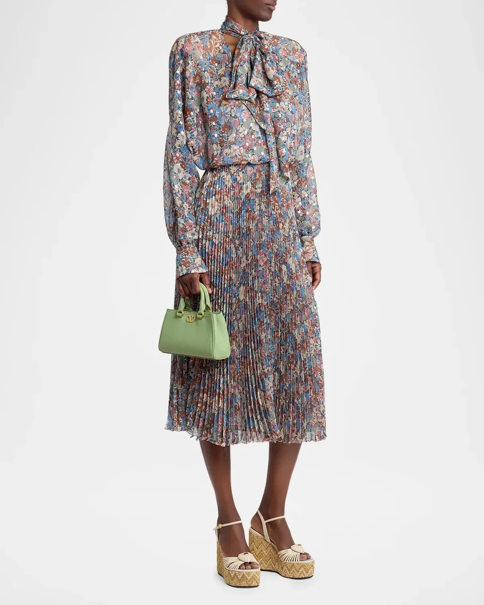 Valentino Garavani Mini VLogo Signature Leather Top Handle Bag | Thumbnail 5 Valentino Garavani Mini VLogo Signature Leather Top Handle Bag | Thumbnail 5