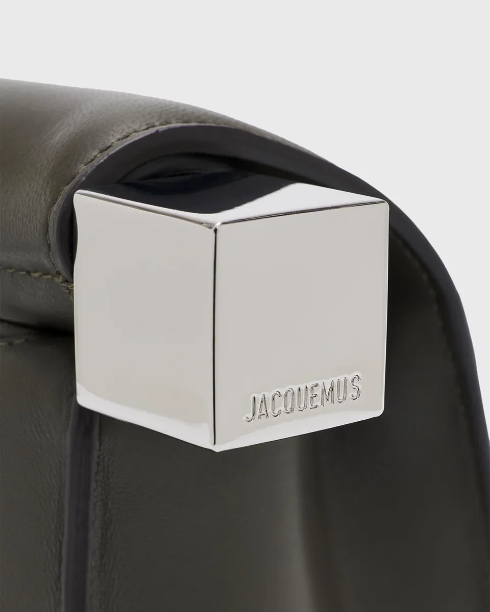 Jacquemus Ronde Carré Leather Clutch | Thumbnail 6