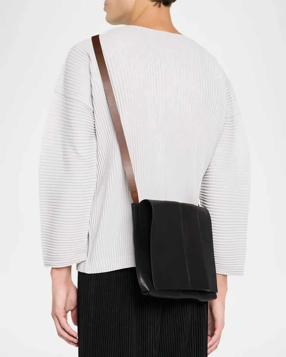 IM MEN Men's Leather Pleats Shoulder Bag | Thumbnail 2