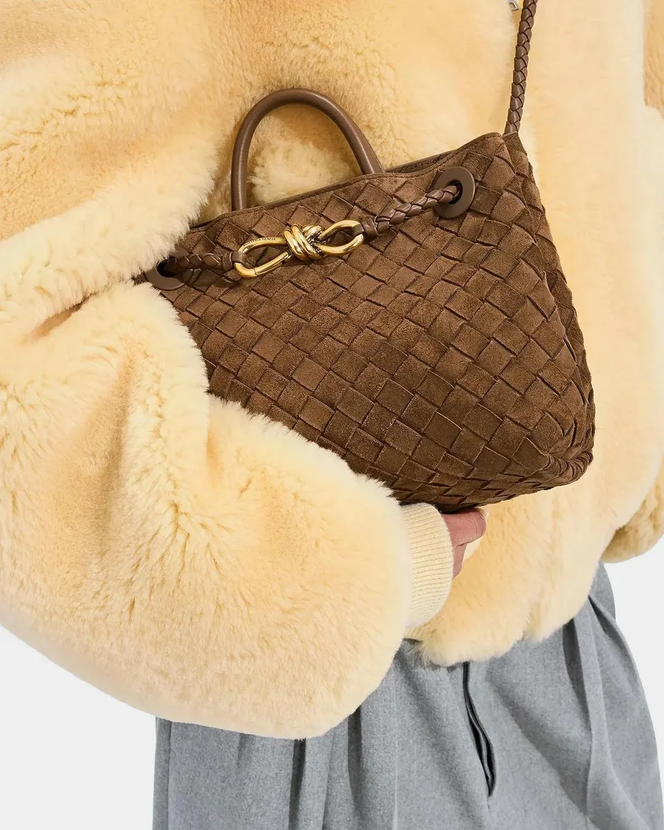 Bottega Veneta Andiamo Medium Top-Handle Bag in Suede | Thumbnail 2 Bottega Veneta Andiamo Medium Top-Handle Bag in Suede | Thumbnail 2