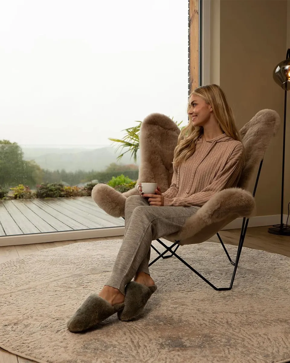 Weich Couture Alpaca Mariposa Alpaca Fur Steel Butterfly Chair | Thumbnail 6 Weich Couture Alpaca Mariposa Alpaca Fur Steel Butterfly Chair | Thumbnail 6