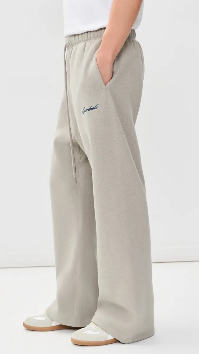 Fear of god Signature Classic Fit Flare Sweatpants | Thumbnail 4 Fear of god Signature Classic Fit Flare Sweatpants | Thumbnail 4