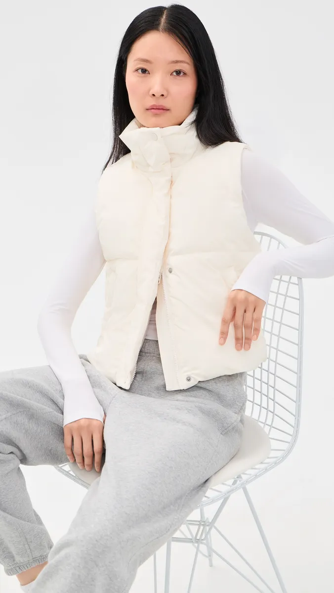 Beyond Yoga Up For It Puff Matte Vest | Thumbnail 2 Beyond Yoga Up For It Puff Matte Vest | Thumbnail 2