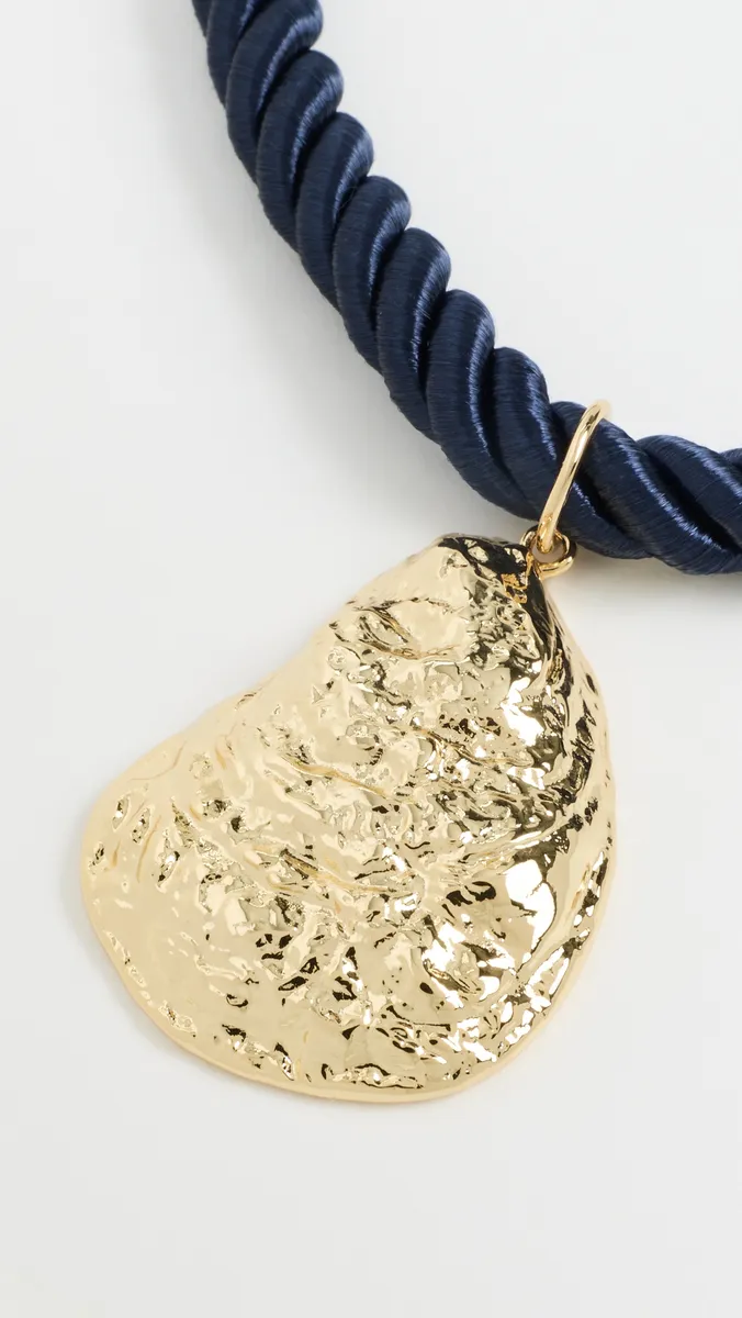 Logan Tay Navy Rope Oyster Shell Necklace | Thumbnail 4 Logan Tay Navy Rope Oyster Shell Necklace | Thumbnail 4