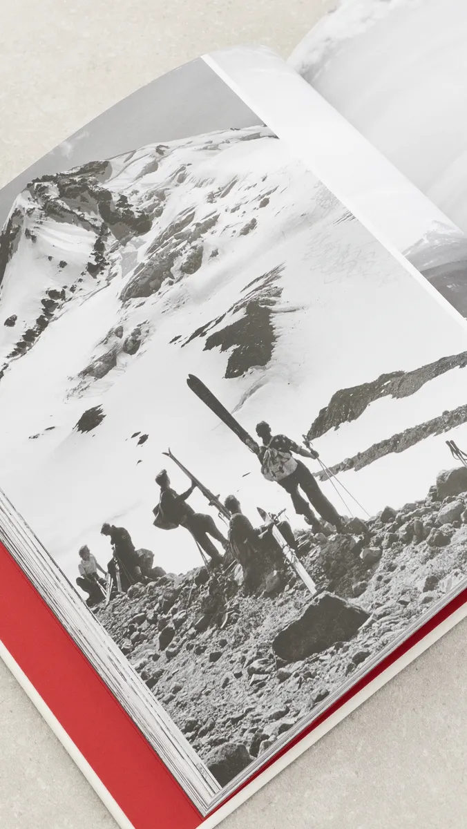 Graphic Image Vintage Skiing Book | Thumbnail 4 Graphic Image Vintage Skiing Book | Thumbnail 4