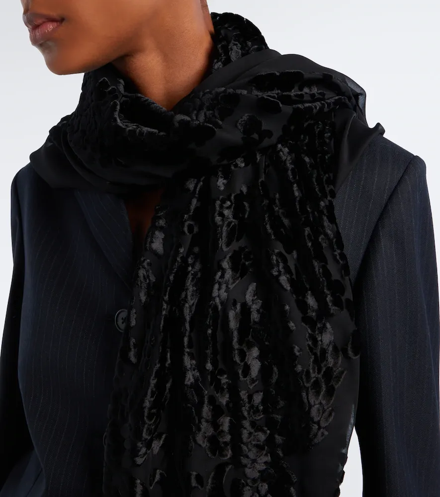 The Row Mitaf floral velvet devoré scarf | Thumbnail 4