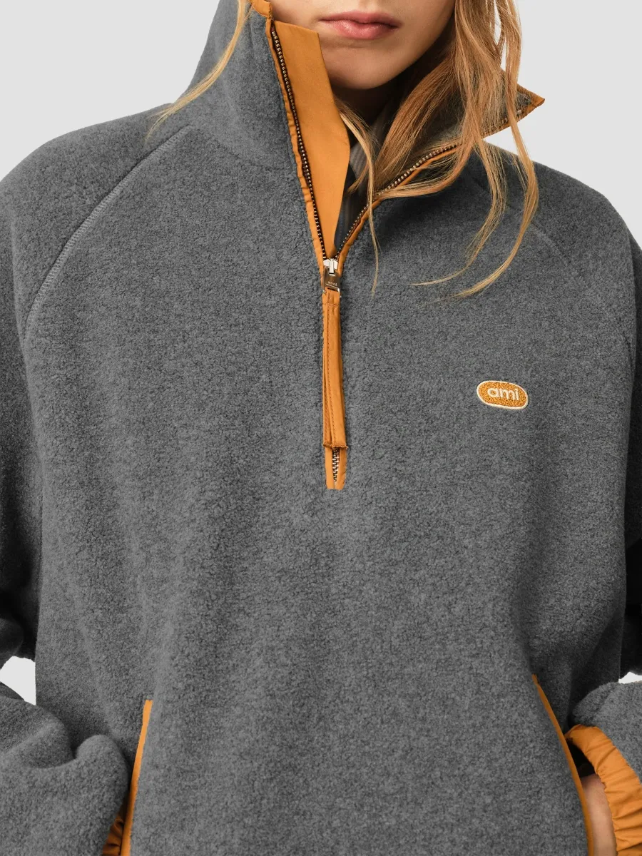 AMI PARIS Women's Ami Funnel-Neck Sweatshirt | Thumbnail 5