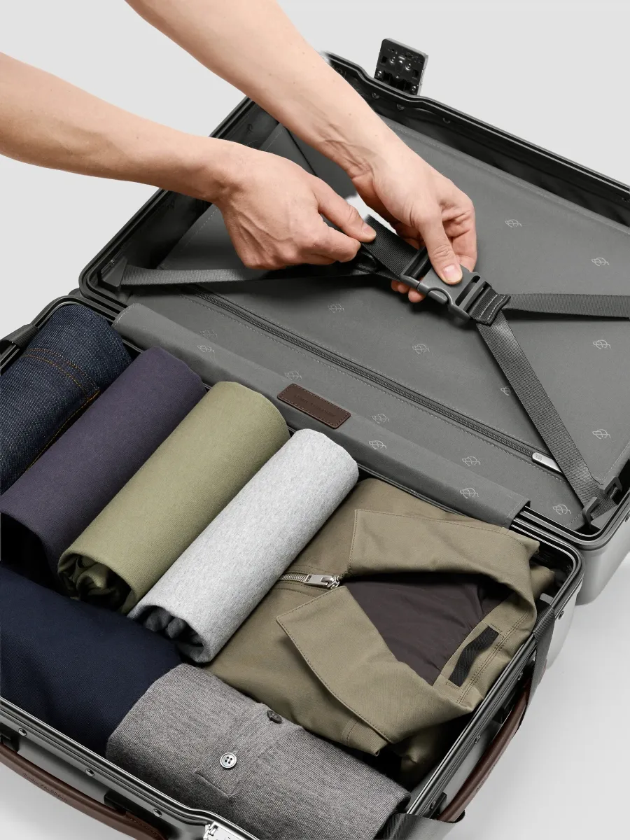 Carl Friedrik Men Hybrid The Large Check-In Spinner Suitcase | Thumbnail 8 Carl Friedrik Men Hybrid The Large Check-In Spinner Suitcase | Thumbnail 8