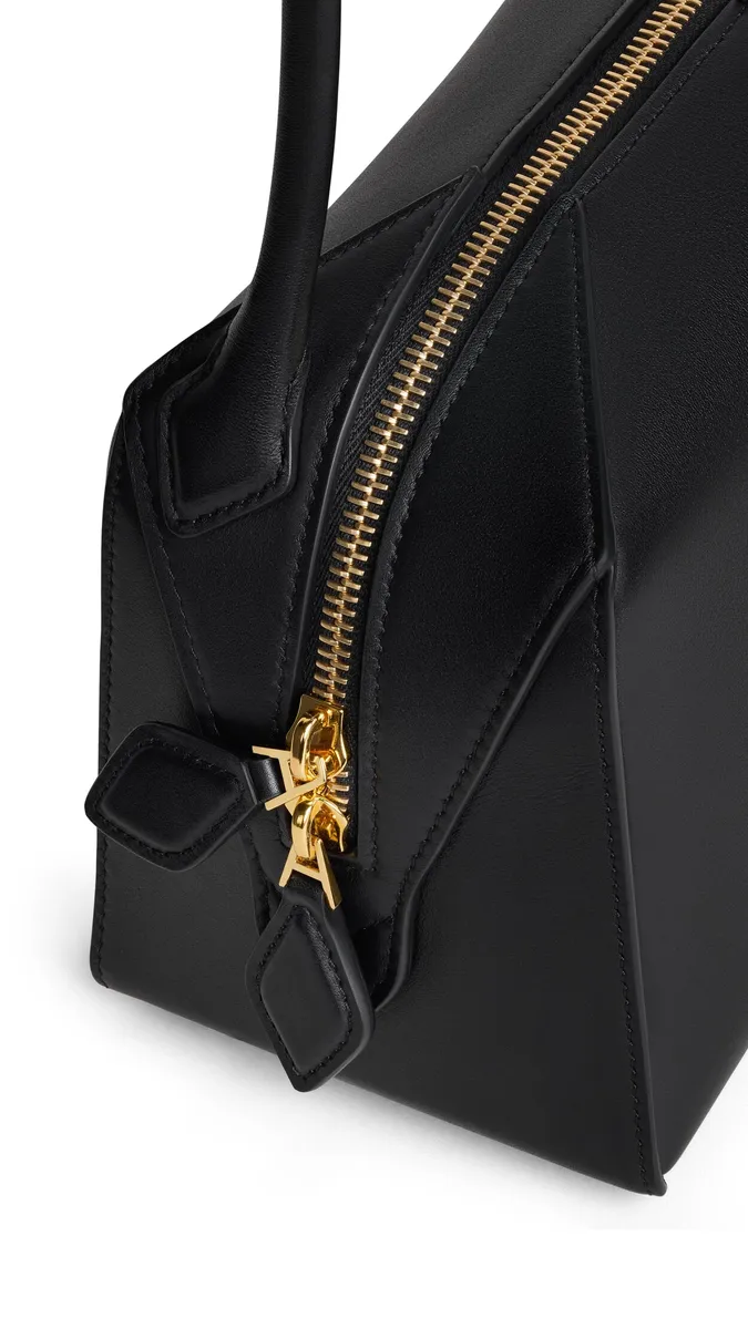 Alaïa Le Bouledogue Small Bag In Calfskin | Thumbnail 3 Alaïa Le Bouledogue Small Bag In Calfskin | Thumbnail 3