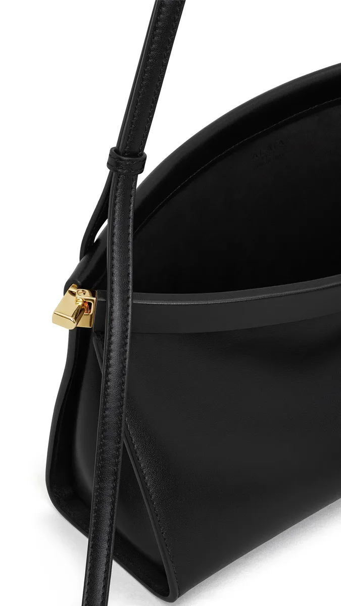 Alaïa Le Click East West Medium Bag In Calfskin | Thumbnail 3 Alaïa Le Click East West Medium Bag In Calfskin | Thumbnail 3