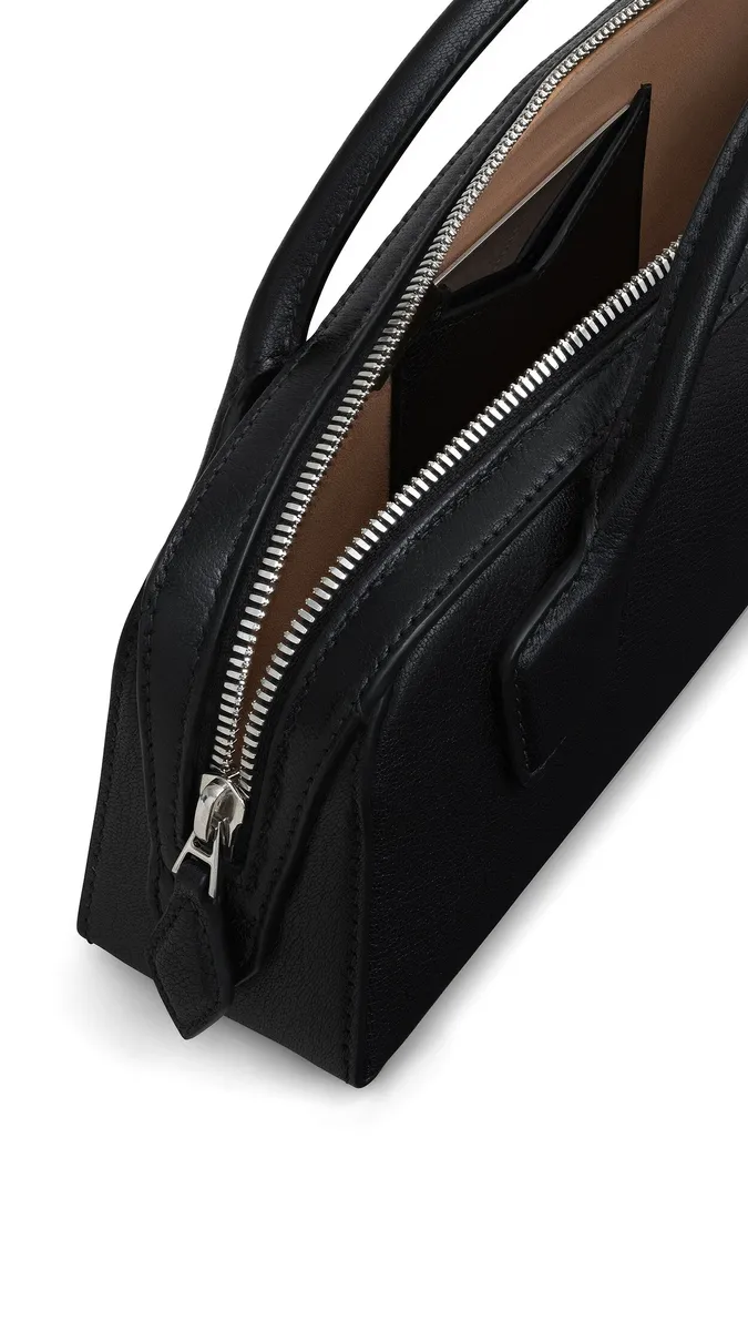 Alaïa Le Teckel Clutch In Goatskin | Thumbnail 3 Alaïa Le Teckel Clutch In Goatskin | Thumbnail 3