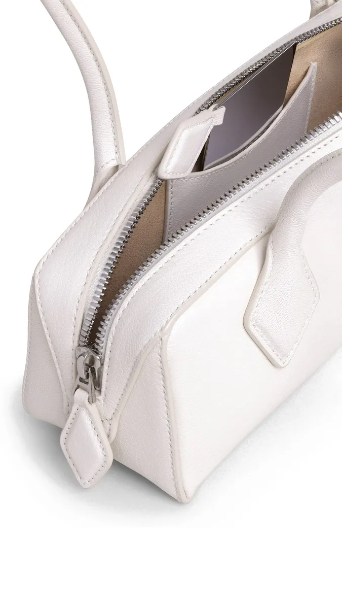 Alaïa Le Teckel Small Bag In Leather | Thumbnail 3 Alaïa Le Teckel Small Bag In Leather | Thumbnail 3