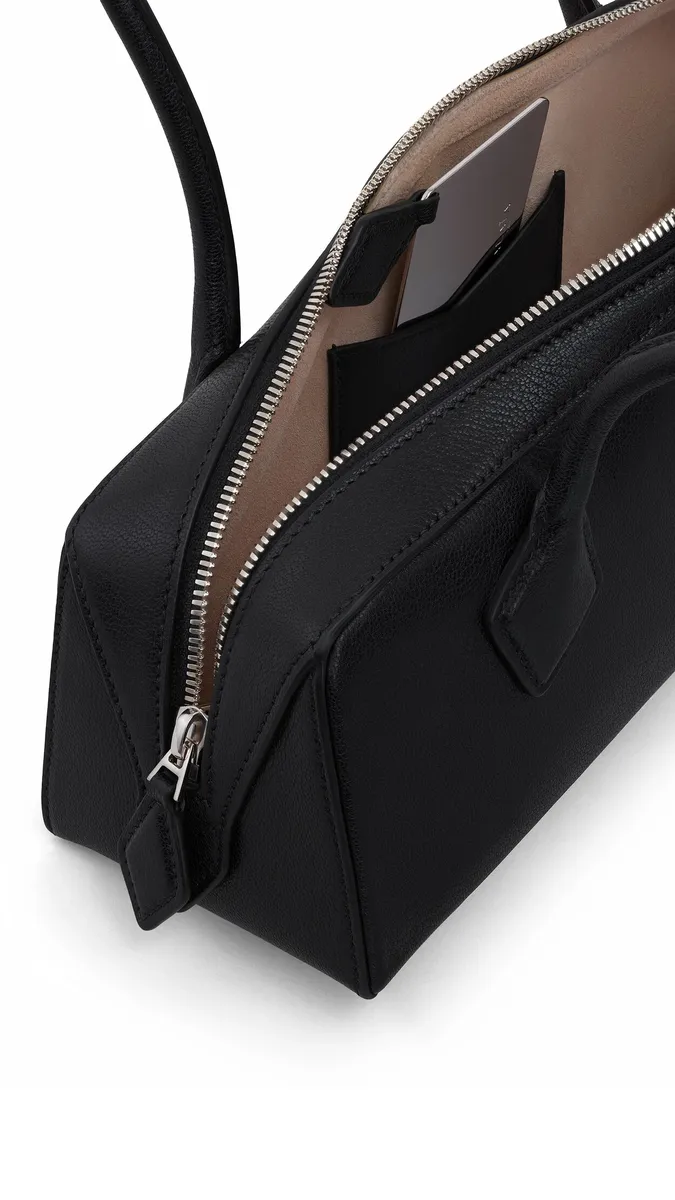 Alaïa Le Teckel Medium Bag In Goatskin | Thumbnail 3
