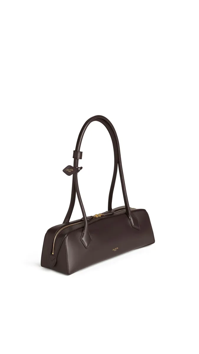 Alaïa Le Teckel Medium Bag In Calfskin | Thumbnail 2 Alaïa Le Teckel Medium Bag In Calfskin | Thumbnail 2