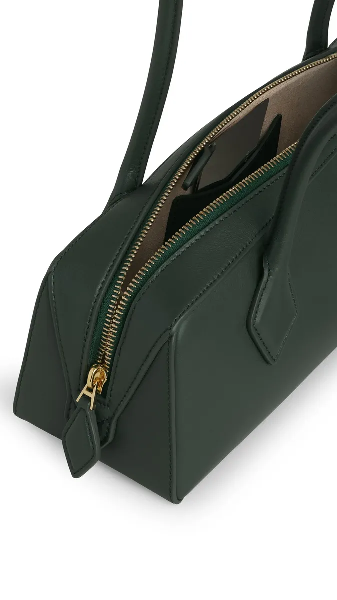 Alaïa Le Teckel Medium Bag In Calfskin | Thumbnail 3 Alaïa Le Teckel Medium Bag In Calfskin | Thumbnail 3