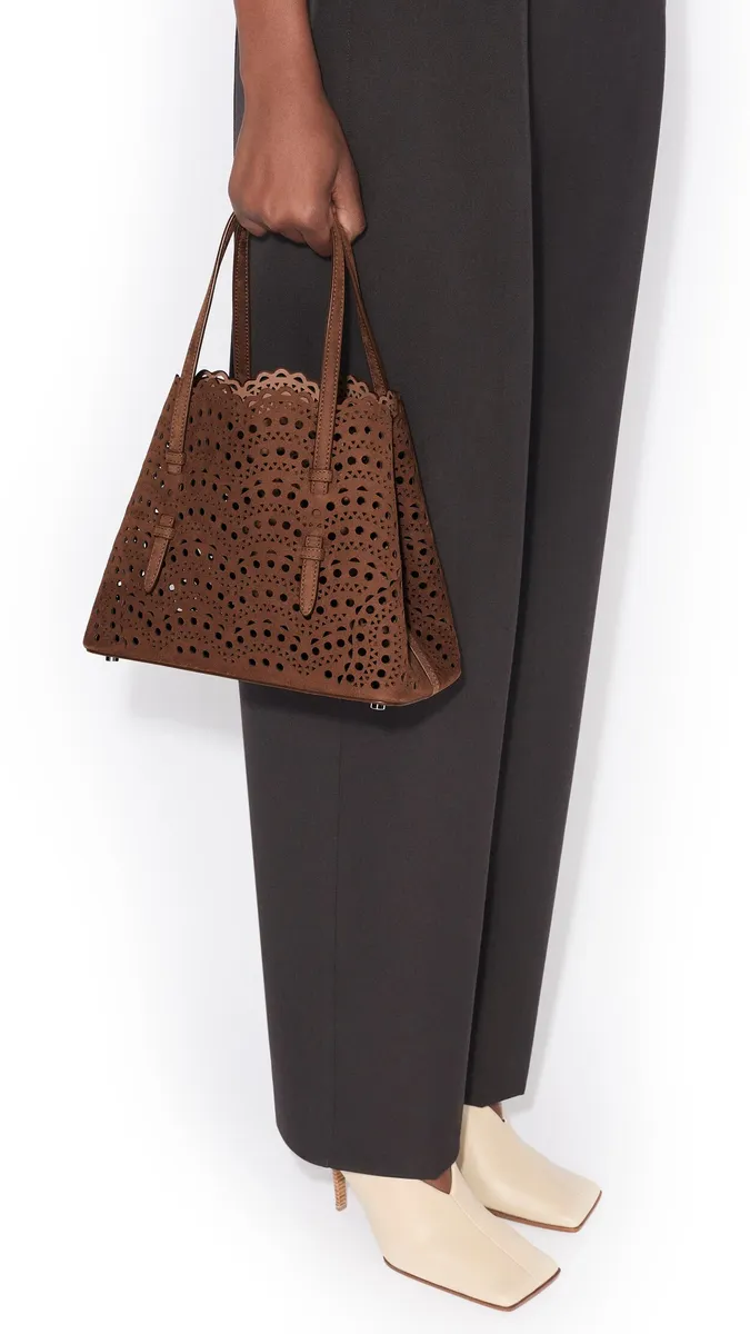 Alaïa Mina 25 Bag In Perforated Vienne Nubuck | Thumbnail 4 Alaïa Mina 25 Bag In Perforated Vienne Nubuck | Thumbnail 4