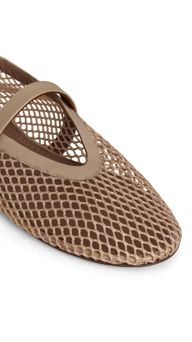 Alaïa Ballet Flats In Fishnet | Thumbnail 4