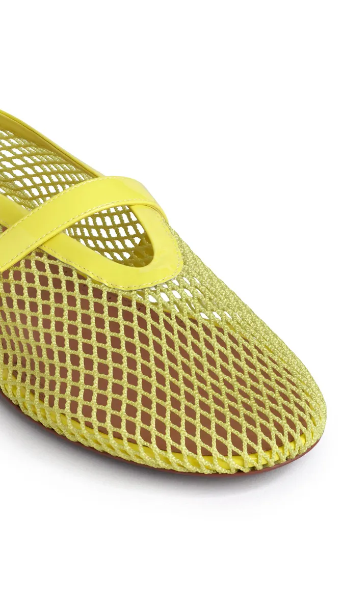 Alaïa Ballet Flats In Fishnet | Thumbnail 3