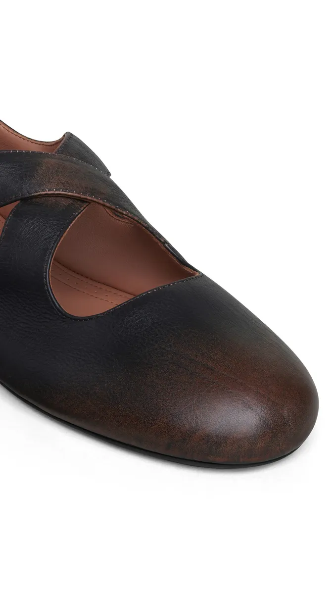 Alaïa Criss Cross Ballet Flats In Aged Leather | Thumbnail 3