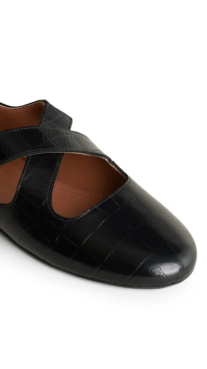 Alaïa Criss Cross Ballet Flats In Crocodile Embossed Calfskin | Thumbnail 4