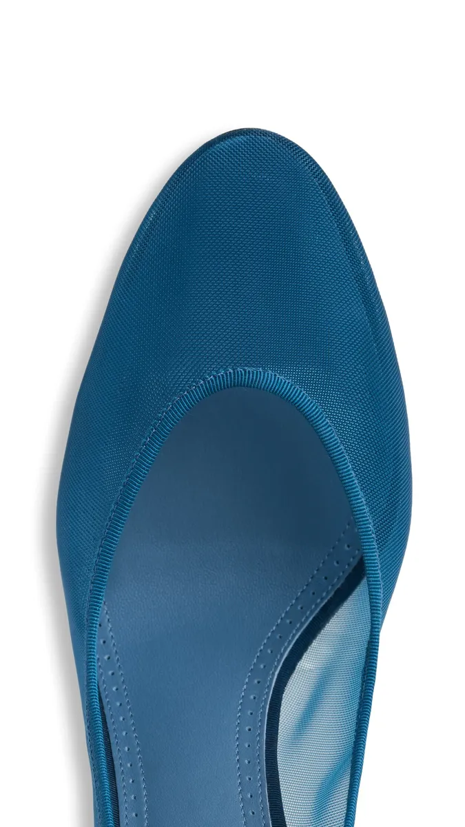 Alaïa Strappy Pumps In Mesh | Thumbnail 4