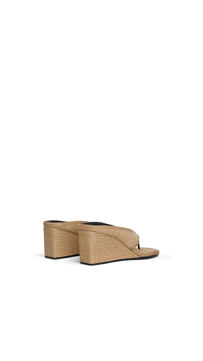 Alaïa Cube Thong Mules In Paper Straw | Thumbnail 3 Alaïa Cube Thong Mules In Paper Straw | Thumbnail 3