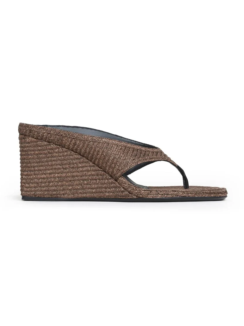 Alaïa Cube Thong Mules In Paper Straw