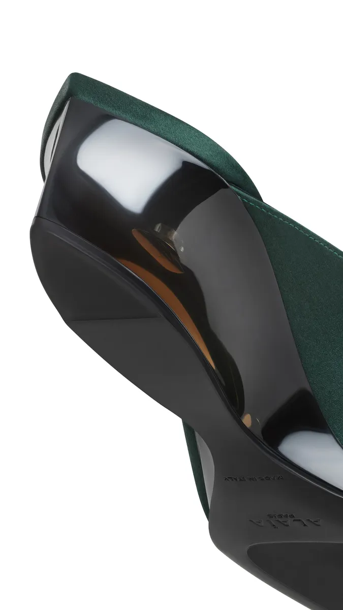 Alaïa Invisible Mules In Satin | Thumbnail 3