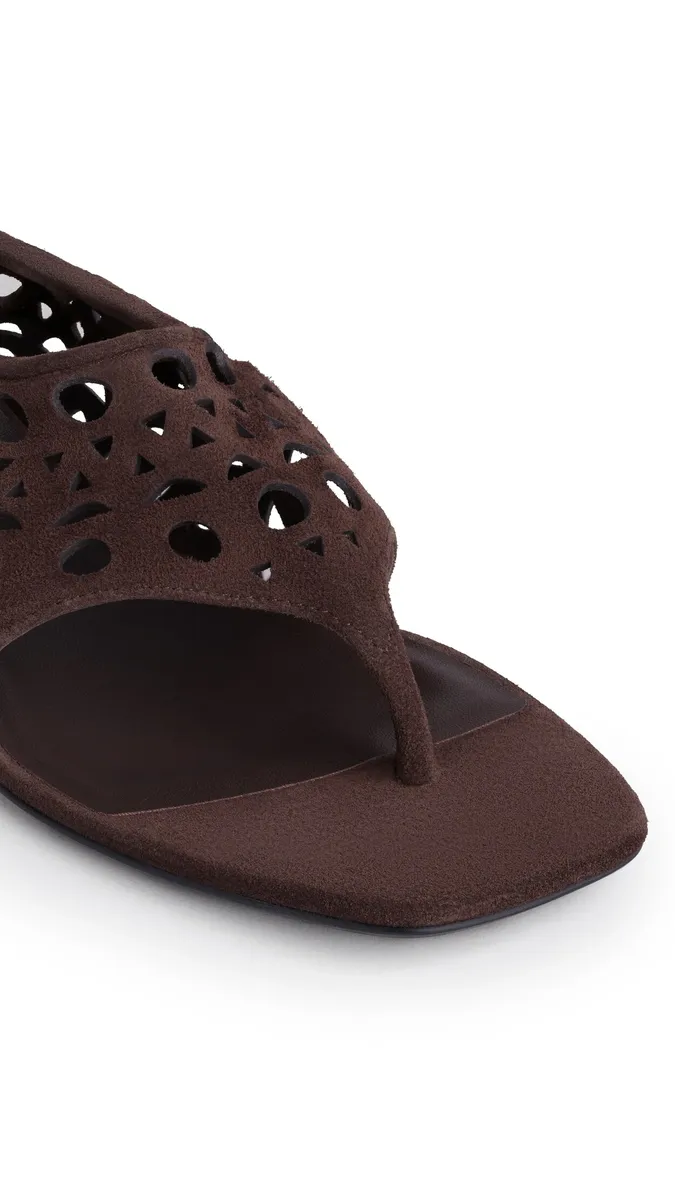 Alaïa Vienne Thong Sandals In Velvet Calfskin | Thumbnail 3 Alaïa Vienne Thong Sandals In Velvet Calfskin | Thumbnail 3