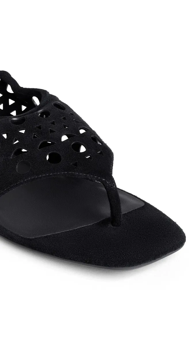 Alaïa Vienne Thong Sandals In Velvet Calfskin | Thumbnail 3 Alaïa Vienne Thong Sandals In Velvet Calfskin | Thumbnail 3