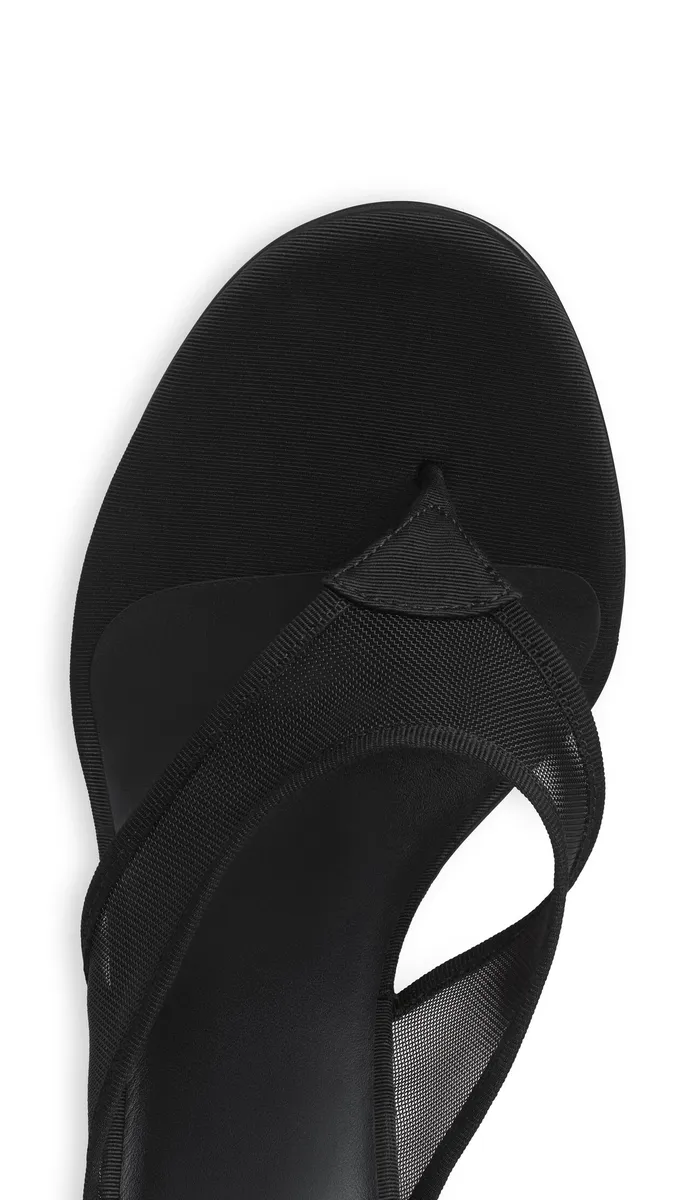 Alaïa Mules Tong In Mesh | Thumbnail 4