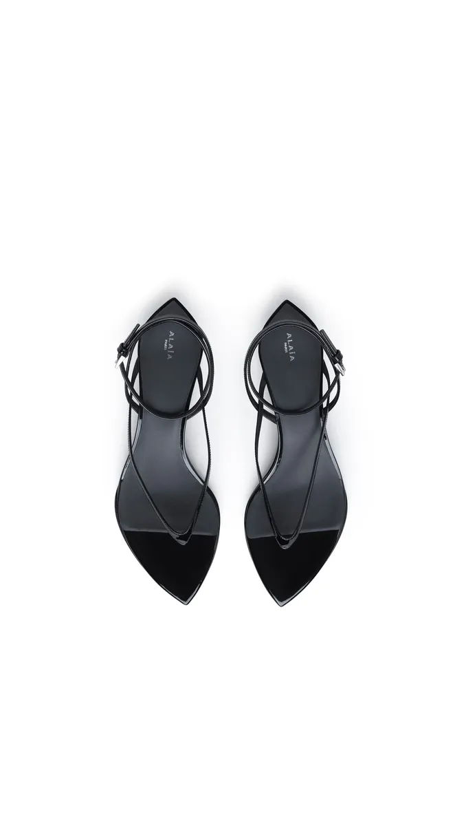 Alaïa Invisible Thong In Patent Calfskin | Thumbnail 4 Alaïa Invisible Thong In Patent Calfskin | Thumbnail 4