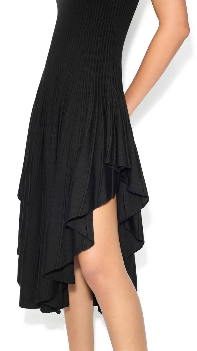 Alaïa Sculpting Pointed Dress | Thumbnail 4 Alaïa Sculpting Pointed Dress | Thumbnail 4