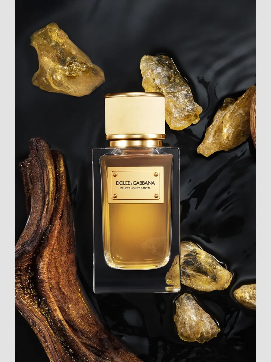 Dolce & Gabbana Velvet Collection Luminous 3-Piece Travel Set | Thumbnail 4 Dolce & Gabbana Velvet Collection Luminous 3-Piece Travel Set | Thumbnail 4